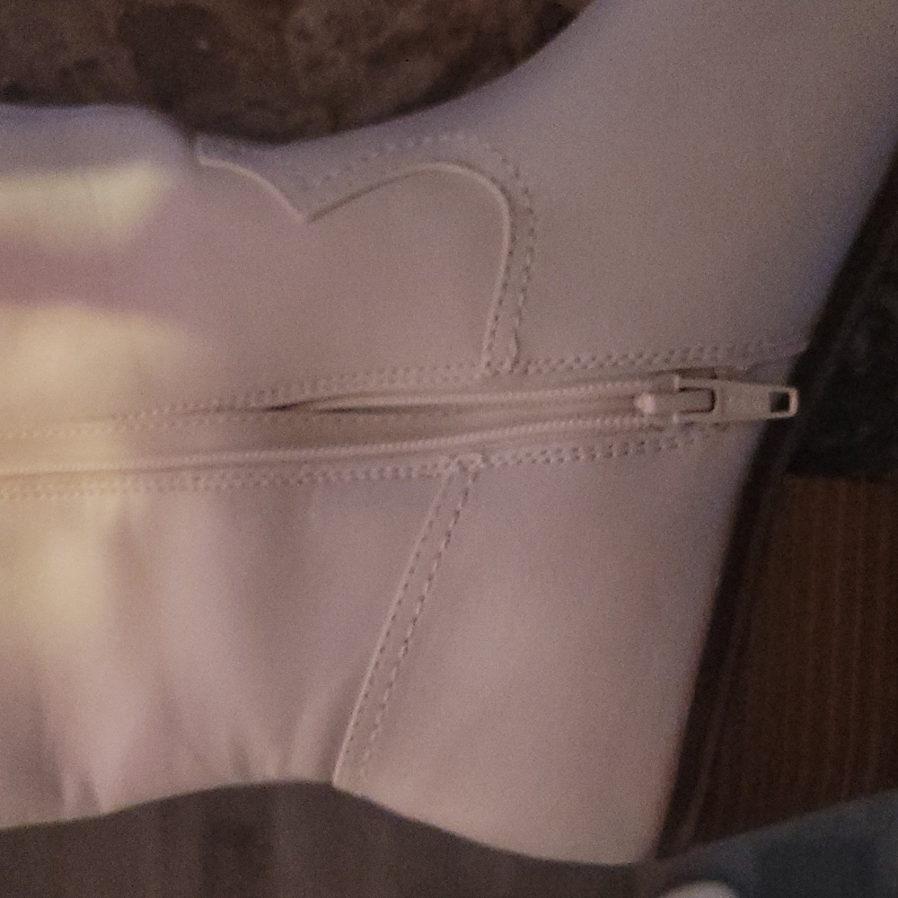 Universal Thread White Ankle Boots - Picture 3 of 4
